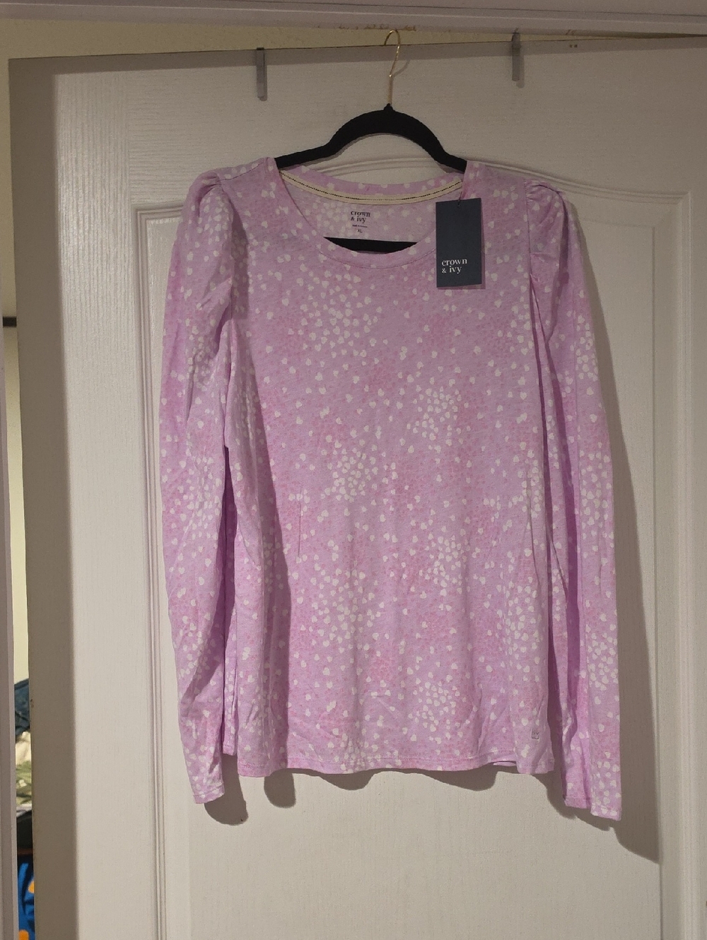 Crown & Ivy Lilac Heart Design  Puff-Shoulder Long Sleeve Top Size XL